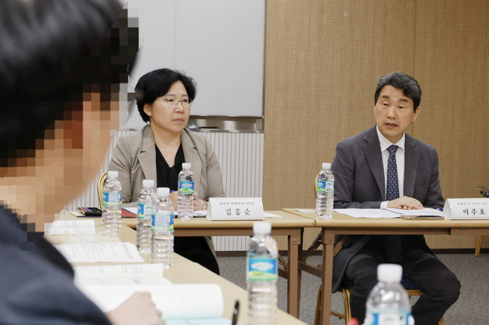 이주호 부총리 겸 교육부 장관이 의정갈등 이후 처음으로 의대생들과 만나 의학교육 정상화와 학생 교육 방안 등에 대한 의견을 나눴다. (사진=교육부)