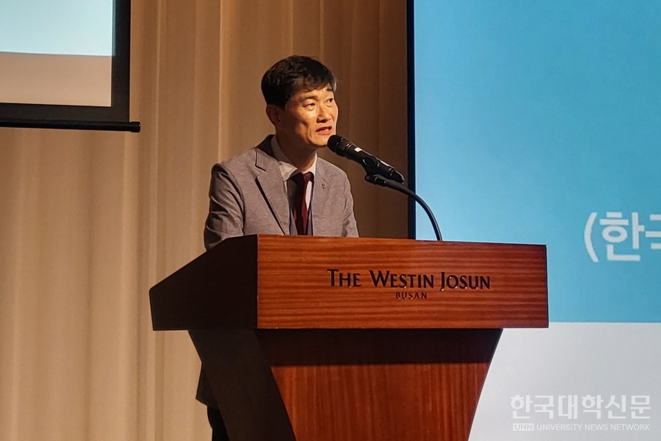  김대경 한국전문대학 교무·입학처장협의회장(동의과학대)이 개회사를 전하고 있다. (사진=주지영 기자)