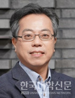 장병탁 서울대 AI연구원장 겸 투모로로보틱스 대표이사.