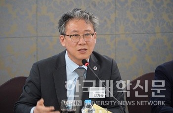 엄기욱 국립군산대 총장 직무대리.