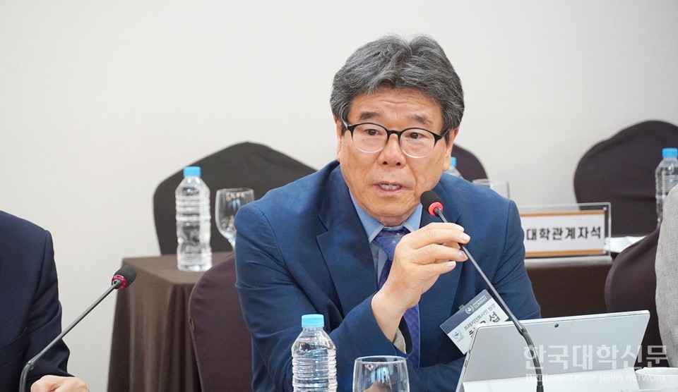 최용섭 프레지던트 서밋 원장(본지 주필·편집인)이 마무리 발언 및 서밋 폐회사를 하고 있다. (사진=한명섭 기자) 