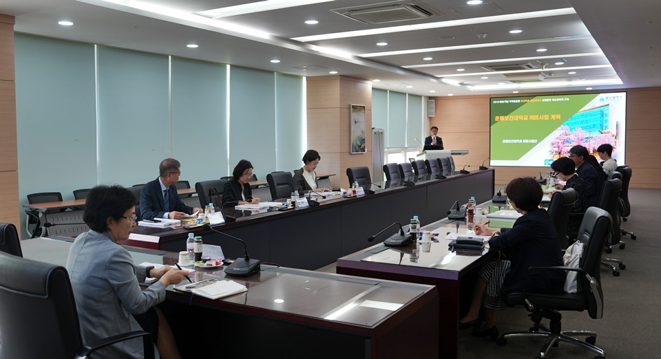 춘해보건대학교가 28일 오전 제1차 사업추진위원회를 열고 올해 라이즈 추진을 위한 심도 있는 논의를 진행했다. (사진=춘해보건대)