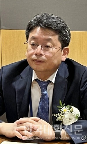 고길곤 한국교육정보화재단 이사장은 정부의 대학재정지원에 대해 이제 '지원'이 아닌 '지불 의무'라는 개념 재정립이 필요하다고 조언한다. (사진=김영식 기자)