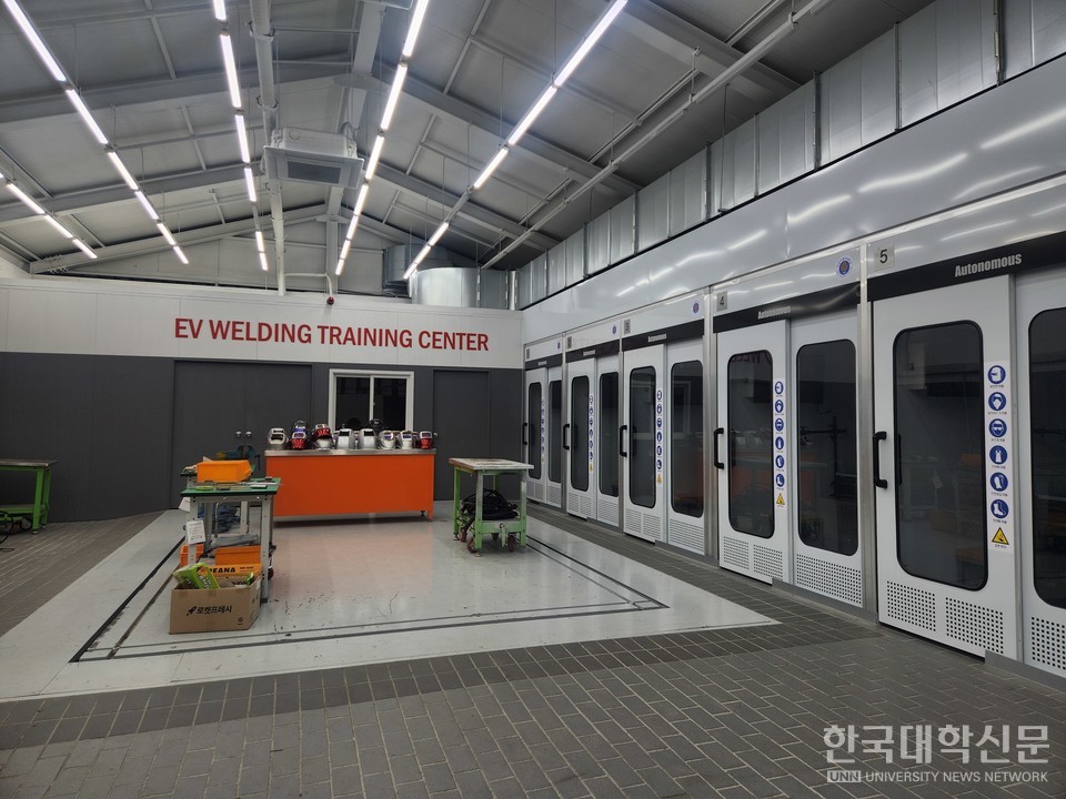 도장 부스. (사진=아주자동차대)