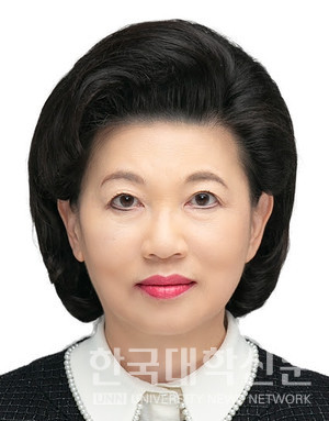 정다미 경영대학장.