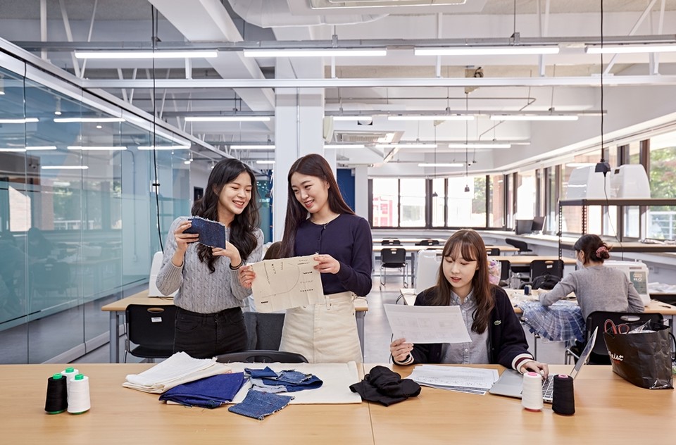 덕성여대 학생들. (사진=덕성여대)