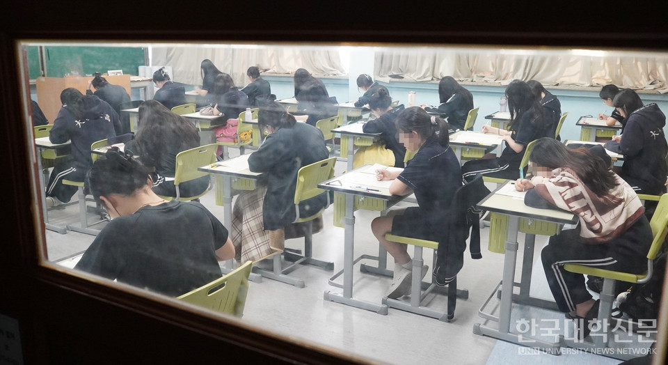 3일 노원구 대진여고에서 '2026학년도 9월 모의평가'를 치르고 있는 학생들. (사진=한명섭 기자)
