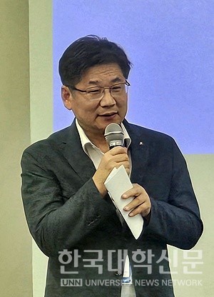 김진배 연성대 부총장이 23일 도쿠시마대학 라이즈 연수에서 인사말을 건네고 있다. (사진=김영식 기자)