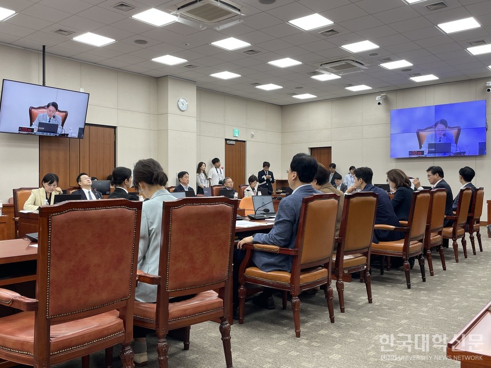 국회 교육위원회는 23일 전체회의를 열고 여야 합의로 2025년도 국정감사계획서를 채택했다.  (사진= 김소현 기자)