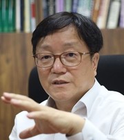 이찬규 중앙대 부총장(인공지능인문학연구소 소장·국어국문학과 교수)