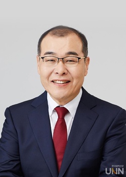 홍원화 한국연구재단 이사장