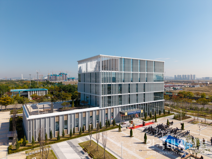 한국외대 송도캠퍼스 2단계 준공 복합건물 전경.