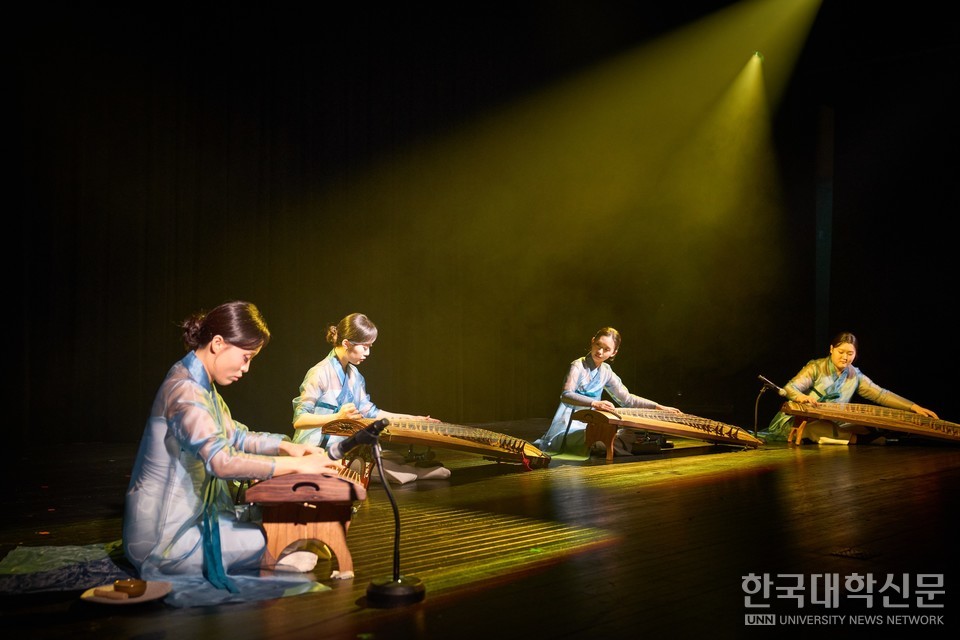 14일, 2번째 순서인 ‘온음’의 [몽중이상] 공연